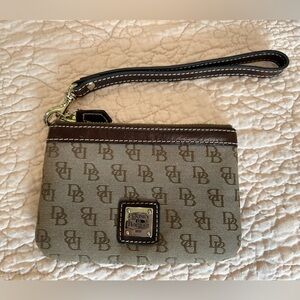 Dooney & Bourke Small Wristlet Zippered Coin Change Purse Brown with logo